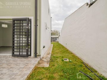 Duplex 4 ambientes VENTA Adrogue
