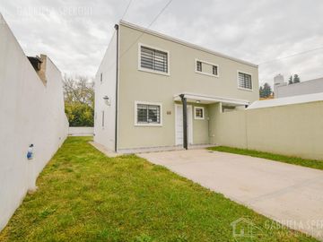 Duplex 4 ambientes VENTA Adrogue