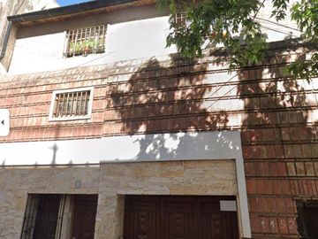 VENTA Casa 3 dormitorios Rosario Centro Piscina Cochera opcional