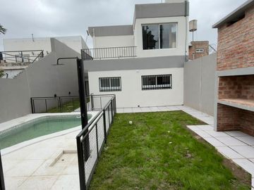 Casa en Granadero Baigorria