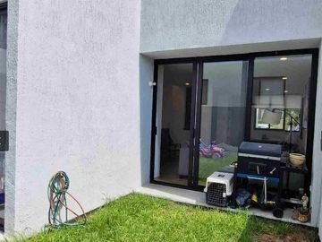 Casa con 4 Rec en Altos Juriquilla