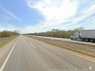 Rancho de 10 Hectáreas sobre Autopista Mérida–Campeche | Frente 400 m |