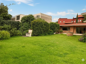 Casa de Lujo en Lomas Altas, CDMX | Vista a la Barranca | 830 m² Terreno