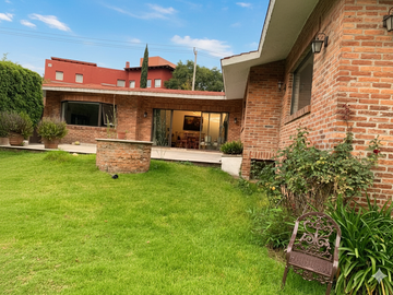 Casa de Lujo en Lomas Altas, CDMX | Vista a la Barranca | 830 m² Terreno