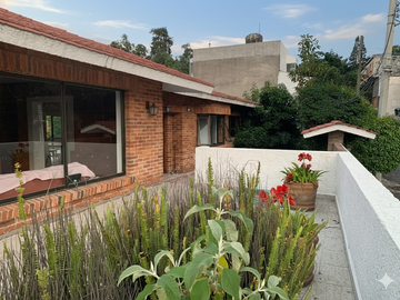 Casa de Lujo en Lomas Altas, CDMX | Vista a la Barranca | 830 m² Terreno