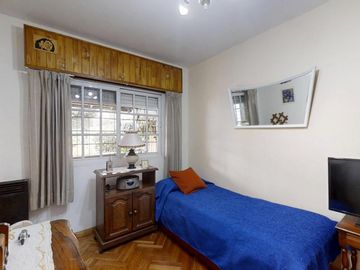 Casa en Venta de 4 Ambientes en Olivos con Garage, Jardín y Parrila