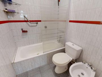 Casa en Venta de 4 Ambientes en Olivos con Garage, Jardín y Parrila