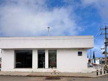 Renta de local acondicionado en esquina en la 16 de Septiembre y Calle Claveles