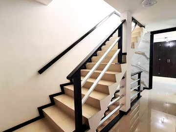 Bonita casa en venta en Jardines de San Manuel