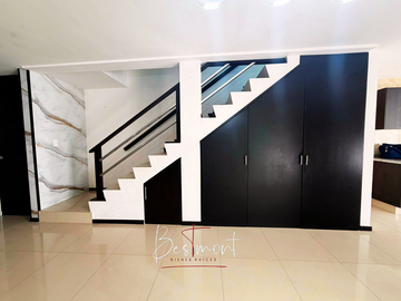 Bonita casa en venta en Jardines de San Manuel