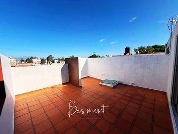 Bonita casa en venta en Jardines de San Manuel