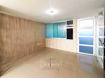 Bonita casa en venta en Jardines de San Manuel