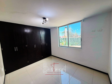 Bonita casa en venta en Jardines de San Manuel