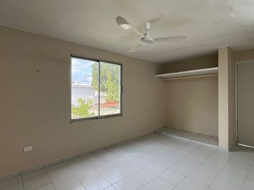 CASA EN VENTA DENTRO DE LA CIUDAD DE MERIDA, ITZIMNÁ