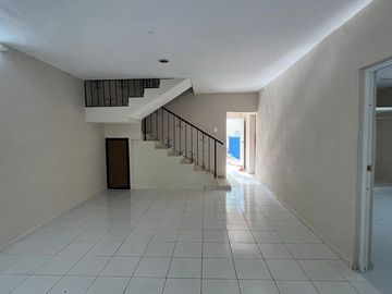 CASA EN VENTA DENTRO DE LA CIUDAD DE MERIDA, ITZIMNÁ