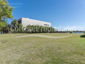 Terreno en venta en El Golf, Nordelta