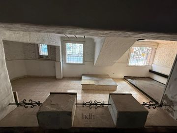 Venta de Casona Histórica  en Nueva Cordoba para uso comercial con escritura y planos