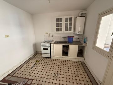 Venta de Casona Histórica  en Nueva Cordoba para uso comercial con escritura y planos