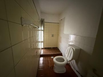 Venta de Casona Histórica  en Nueva Cordoba para uso comercial con escritura y planos