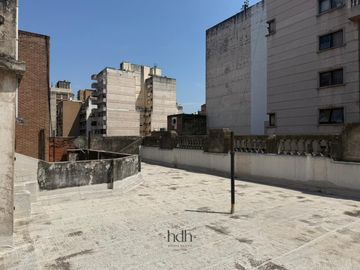 Venta de Casona Histórica  en Nueva Cordoba para uso comercial con escritura y planos