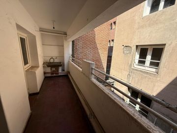 Venta de Casona Histórica  en Nueva Cordoba para uso comercial con escritura y planos