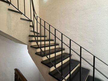 Venta de Casona Histórica  en Nueva Cordoba para uso comercial con escritura y planos