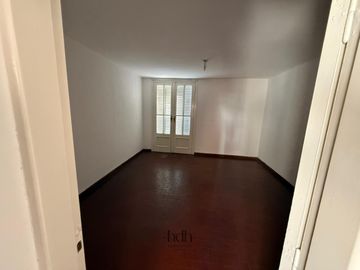 Venta de Casona Histórica  en Nueva Cordoba para uso comercial con escritura y planos
