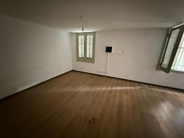 Venta de Casona Histórica  en Nueva Cordoba para uso comercial con escritura y planos