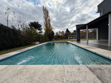 VENTA CASA 4 AMBIENTES LA CELIA