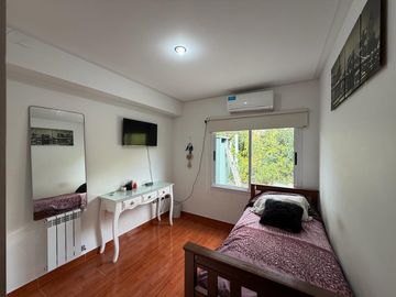 VENTA CASA 4 AMBIENTES LA CELIA