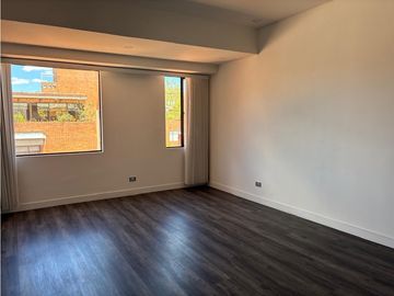 Penthouse remodelado para arriendo en La Carolina