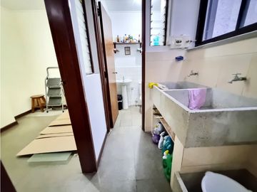 GANGA VENDO APARTAMENTO ESTADIO 3 ALCOBAS SERVICIO 2 PARQUEADEROS