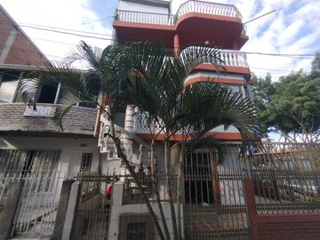 ALQUILER - APARTAMENTO - CIUDAD CORDOBA