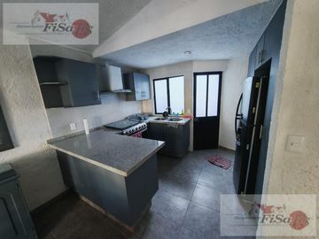 CASA EN  RENTA