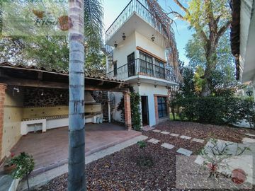 CASA EN  RENTA