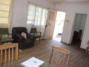 SE VENDE CASA CON 5 DORMITORIOS Y 560 METROS EN MAIPÚ