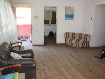 SE VENDE CASA CON 5 DORMITORIOS Y 560 METROS EN MAIPÚ