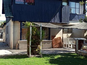 Casa vivienda con fact. comercial en Diego Portales
