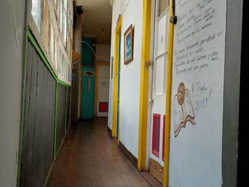SE VENDE CASA CON 16 HABITACIONES 4 BAÑOS  EN VALPARAISO