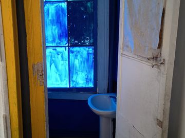 SE VENDE CASA CON 16 HABITACIONES 4 BAÑOS  EN VALPARAISO