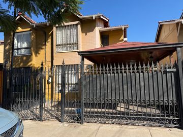 Venta Amplia y hermosa casa, Quilicura