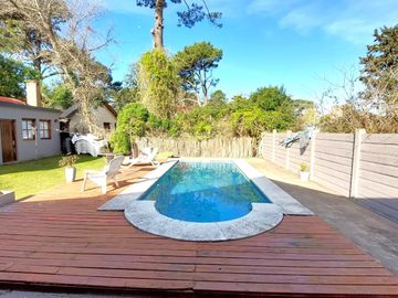 Casa - Venta - Villa Gesell - Garage - Gas Natural - Pileta