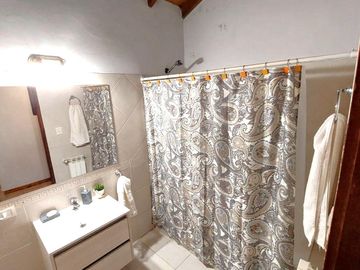Casa - Venta - Villa Gesell - Garage - Gas Natural - Pileta