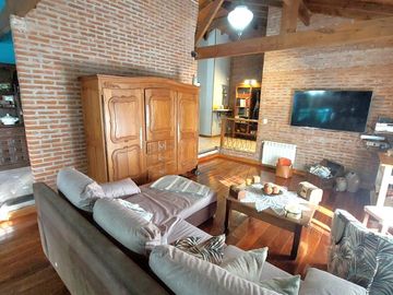 Casa - Venta - Villa Gesell - Garage - Gas Natural - Pileta