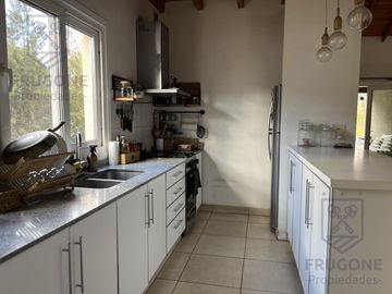 Casa en Los Olivares | 3 Dormitorios | Galería, Jardín y Club | Apto crédito