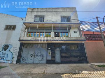 Venta deposito de 624 m2 en 2 plantas, entrepiso de oficinas, Munro Vicente Lopez