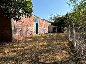 Rancho con casa de Campo y cultivo