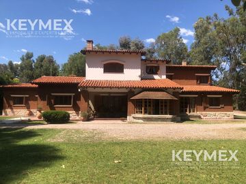 Venta Casa San Rafael, Mendoza. Inversión para desarrollo y/o emprendimiento Gastronómico/Hotelero.
