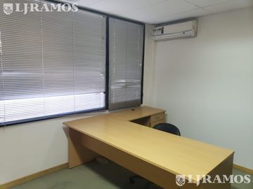 Edificio Comercial de 1.000 m2 en venta en San Isidro