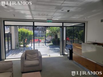 Edificio Comercial de 1.000 m2 en venta en San Isidro